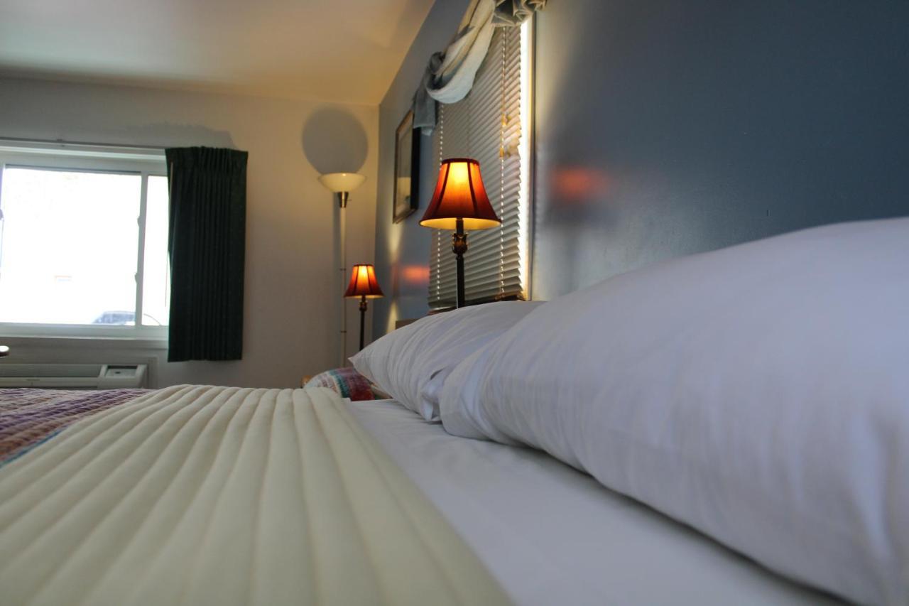 River Road Motel Wisconsin Dells Bagian luar foto