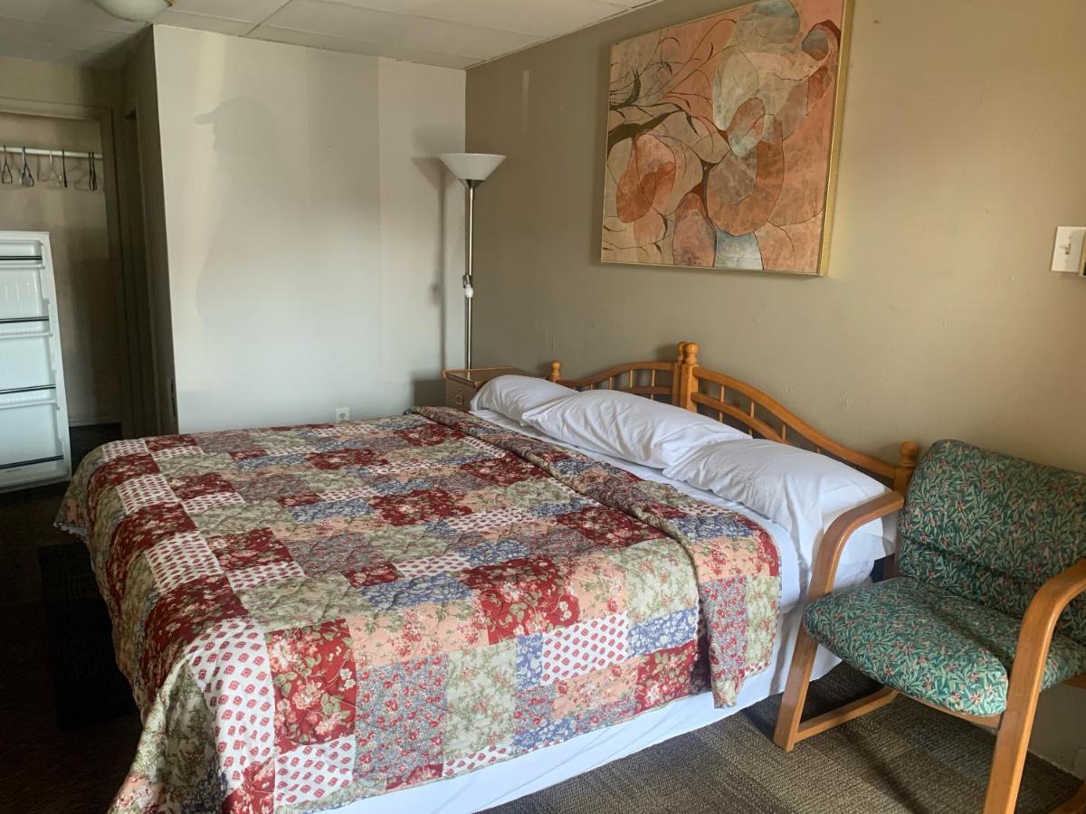 River Road Motel Wisconsin Dells Bagian luar foto